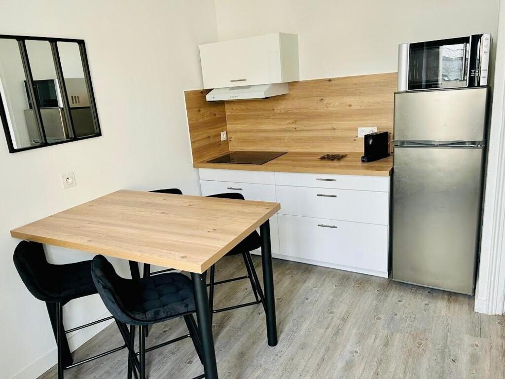 Au Coeur De Ville Laval  Esterno foto
